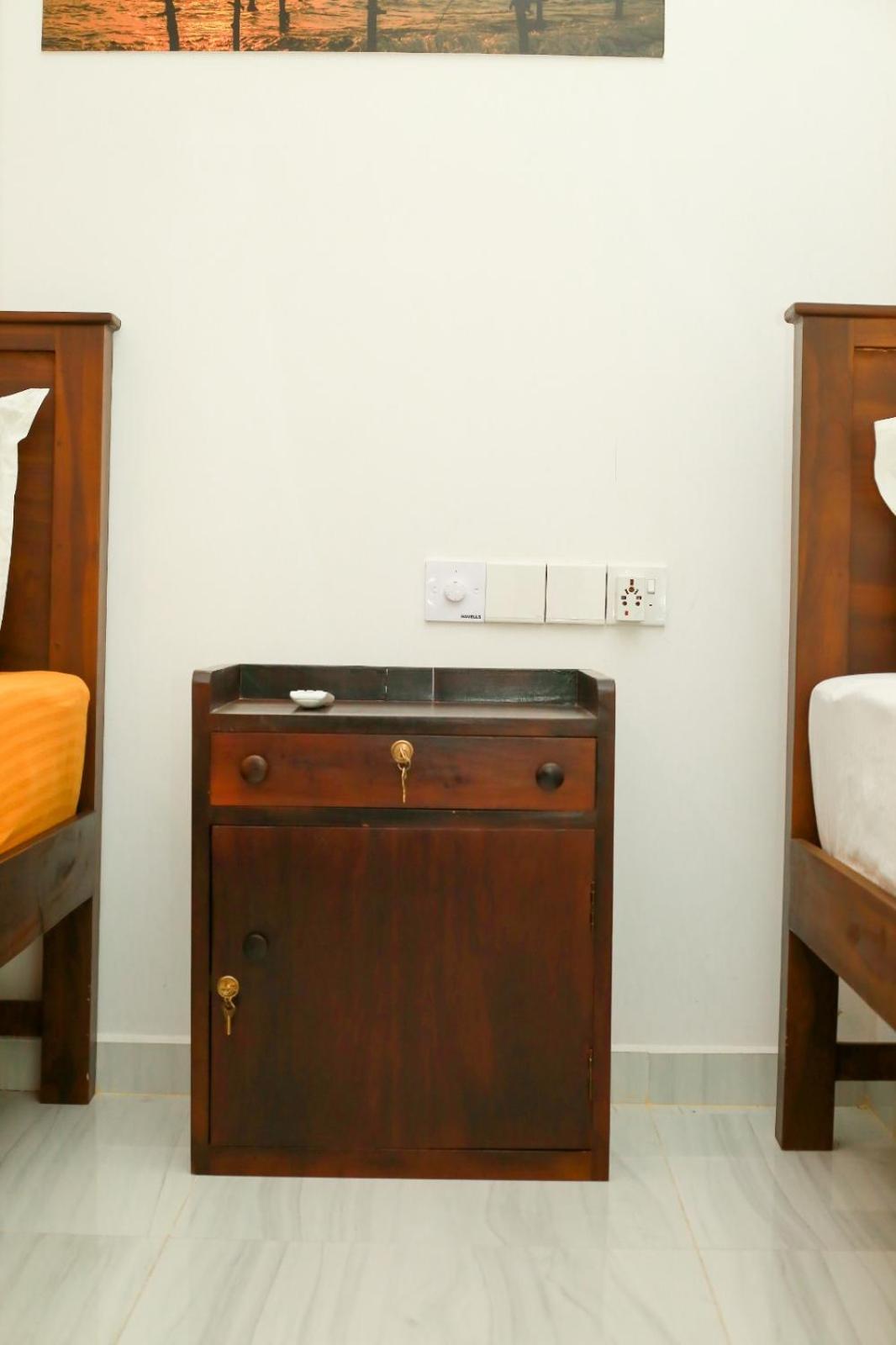 Relax Beach Resort Weligama Exterior photo