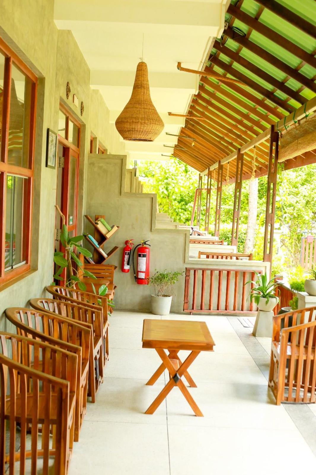 Relax Beach Resort Weligama Exterior photo