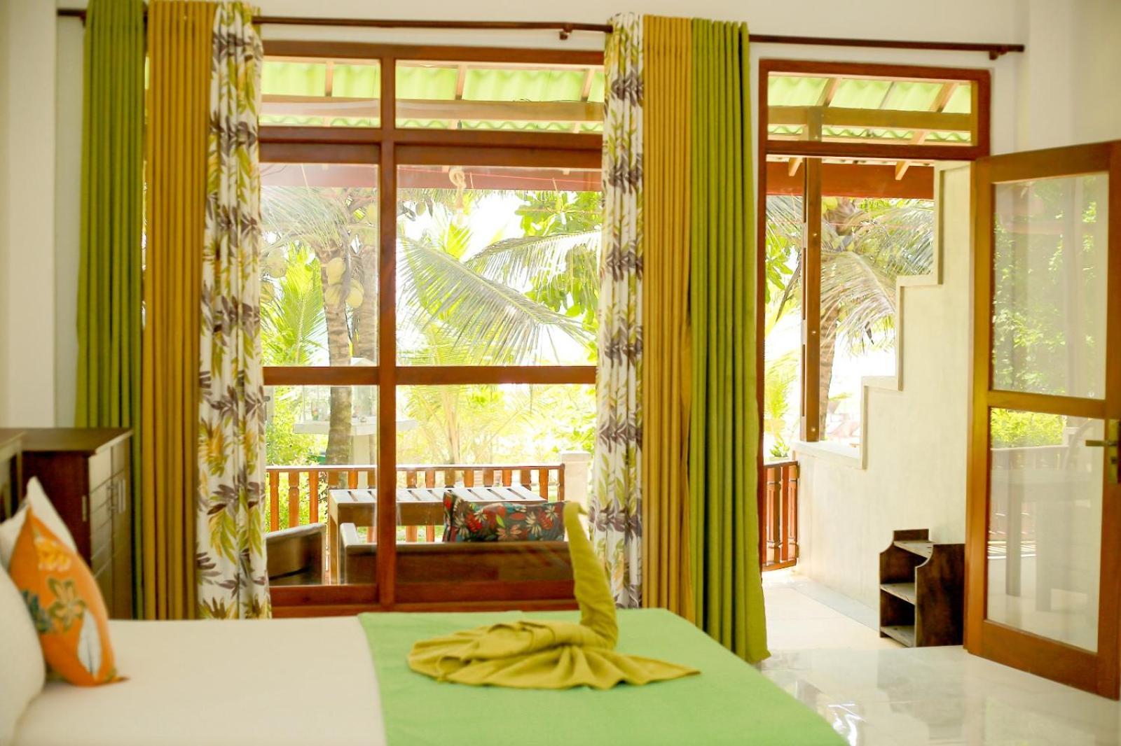 Relax Beach Resort Weligama Exterior photo